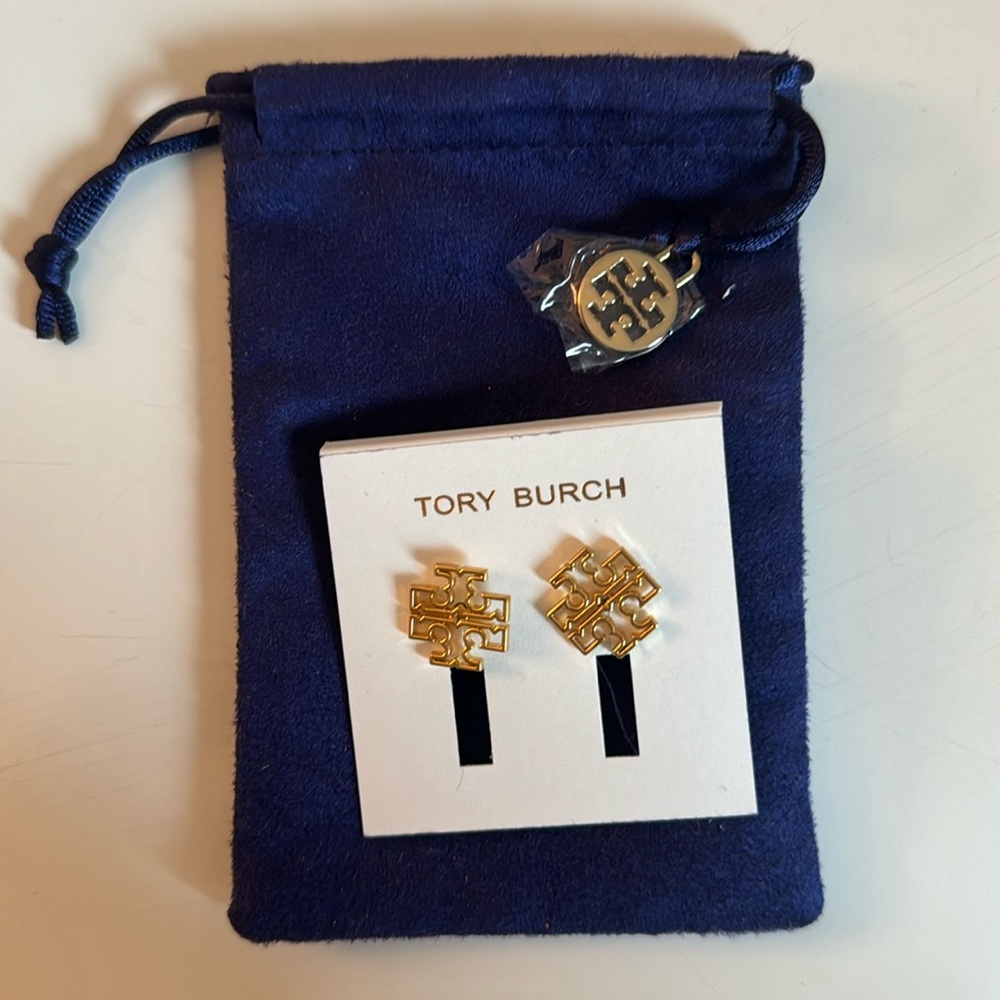 NWT Tory Burch Earrings and jewelry pouch